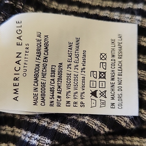 AMERICAN EAGLE OUTFITTERS small black & white striped peplum tank top - Picture 4 of 5